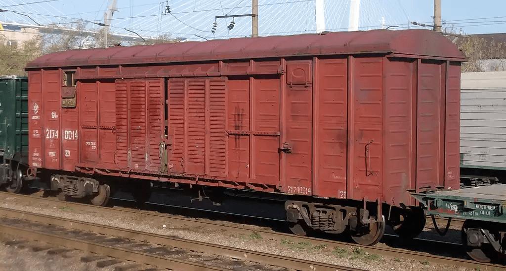 КРЫТЫЙ ВАГОН 11-270